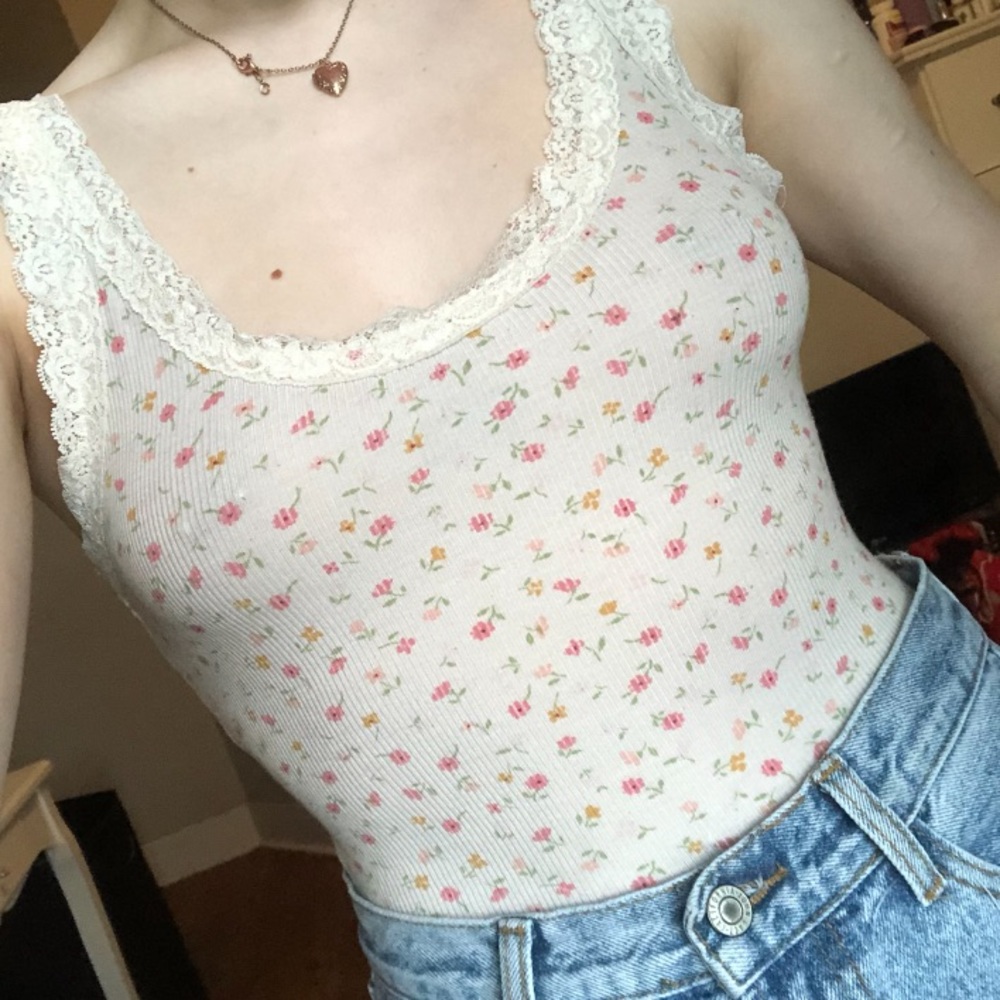 FOREVER 21 FLORAL BODY SUIT